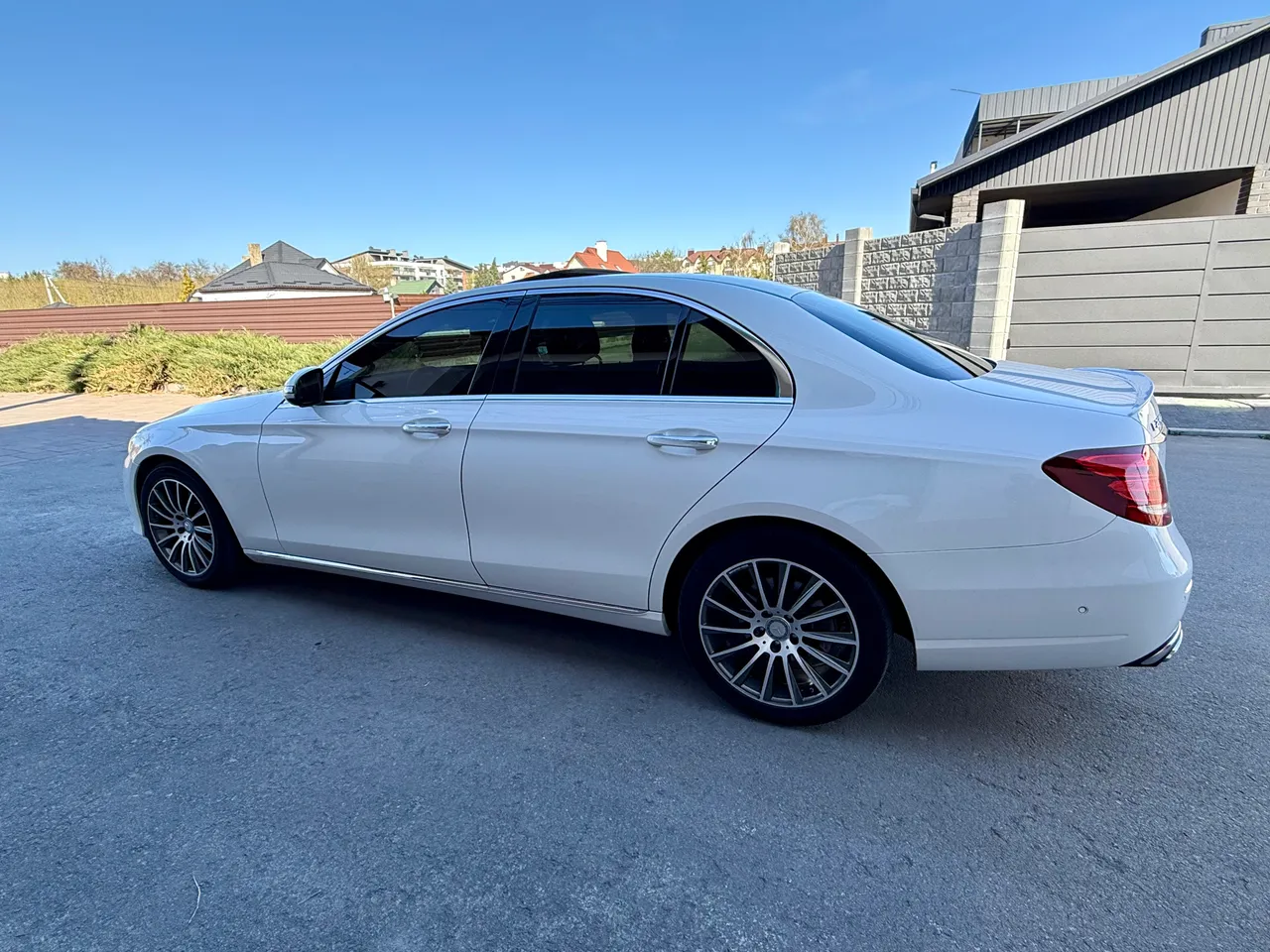 Mercedes-Benz E-Класс - фото 11