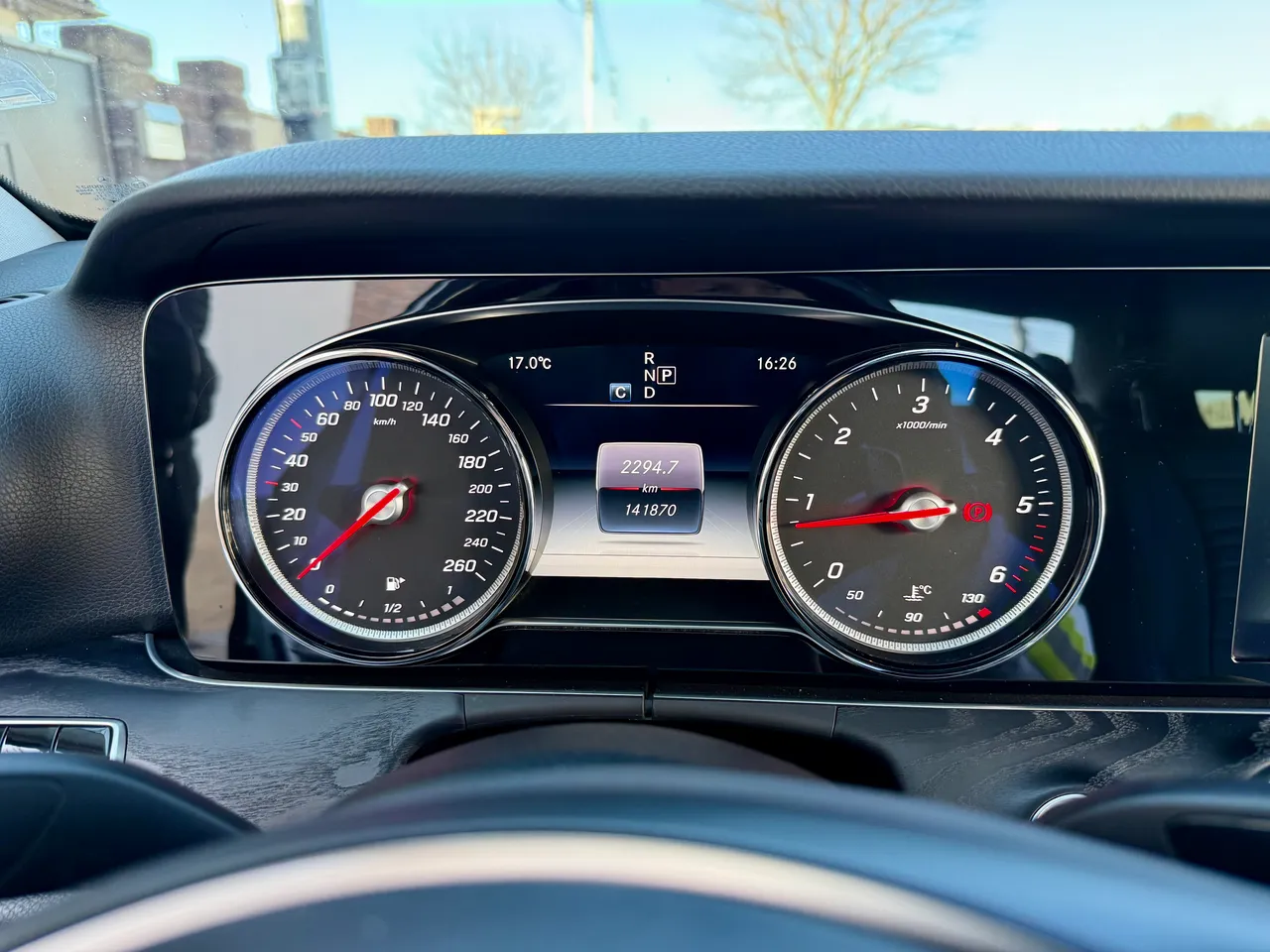 Mercedes-Benz E-Класс - фото 25