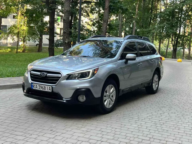 Subaru Outback - фото 2