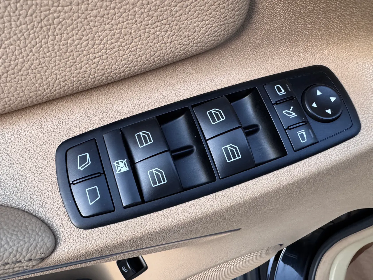 Mercedes-Benz GL-Класс - фото 20