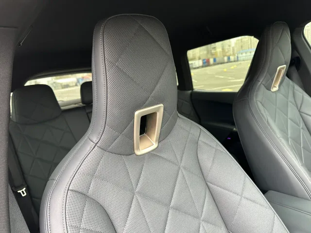 BMW iX - фото 4