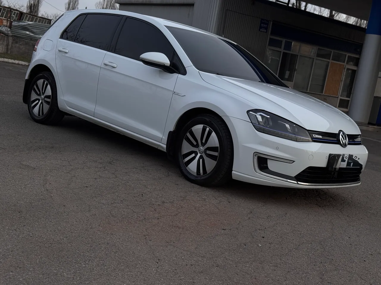 Volkswagen Golf - фото 16