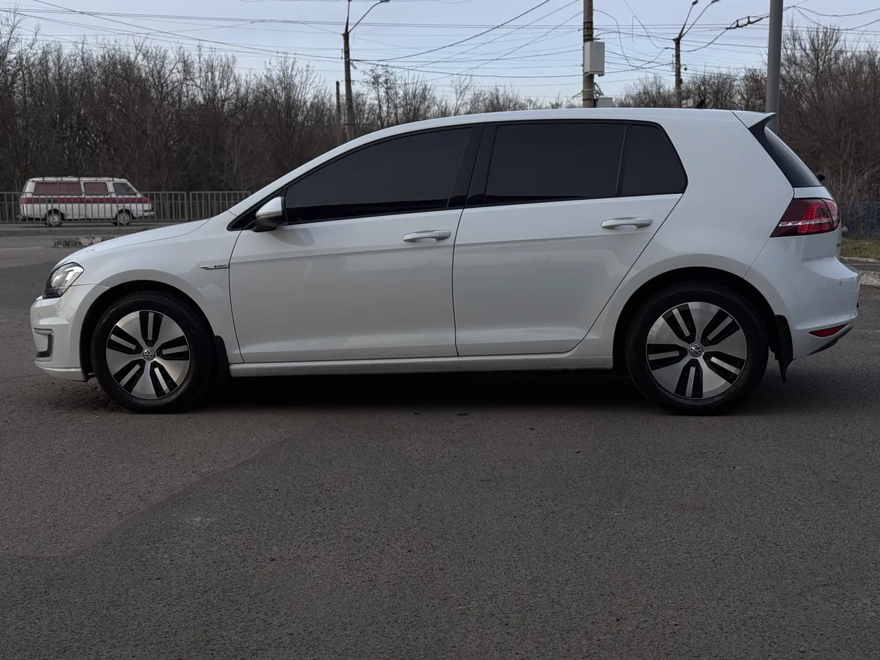 Volkswagen Golf - фото 8