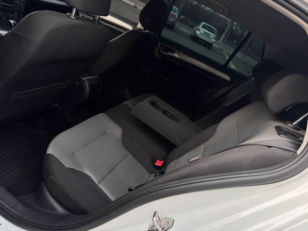 Volkswagen Golf - фото 29