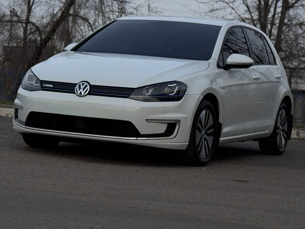 Volkswagen Golf - фото 1