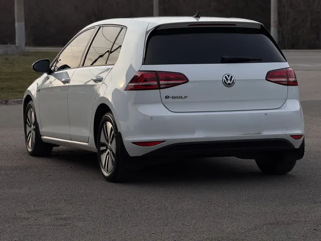 Volkswagen Golf - фото 2