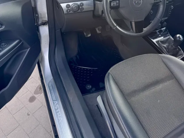 Opel Astra - фото 5