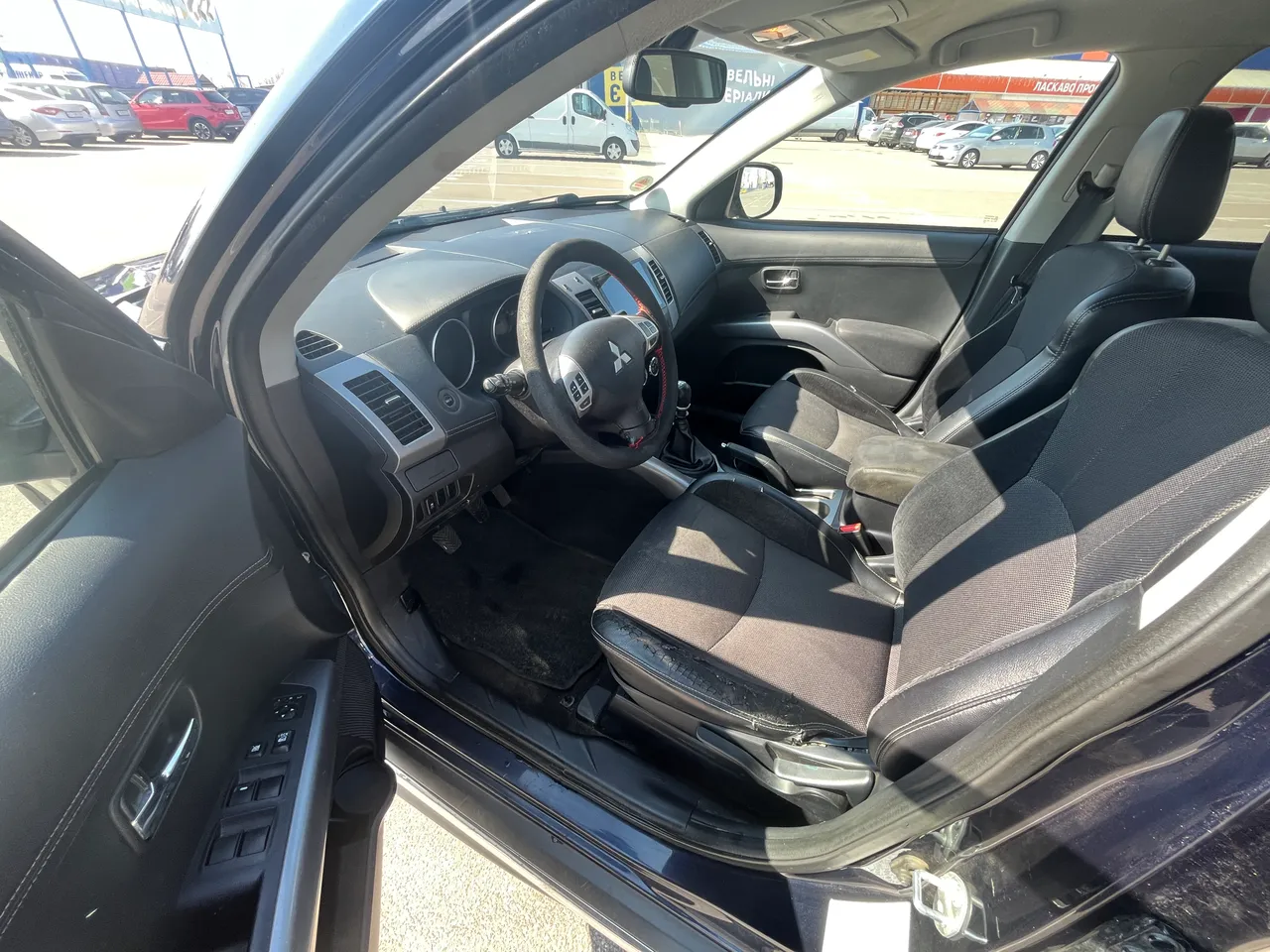 Mitsubishi Outlander - фото 14