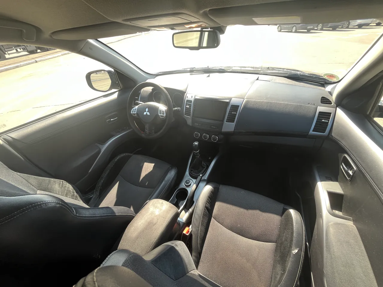 Mitsubishi Outlander - фото 12