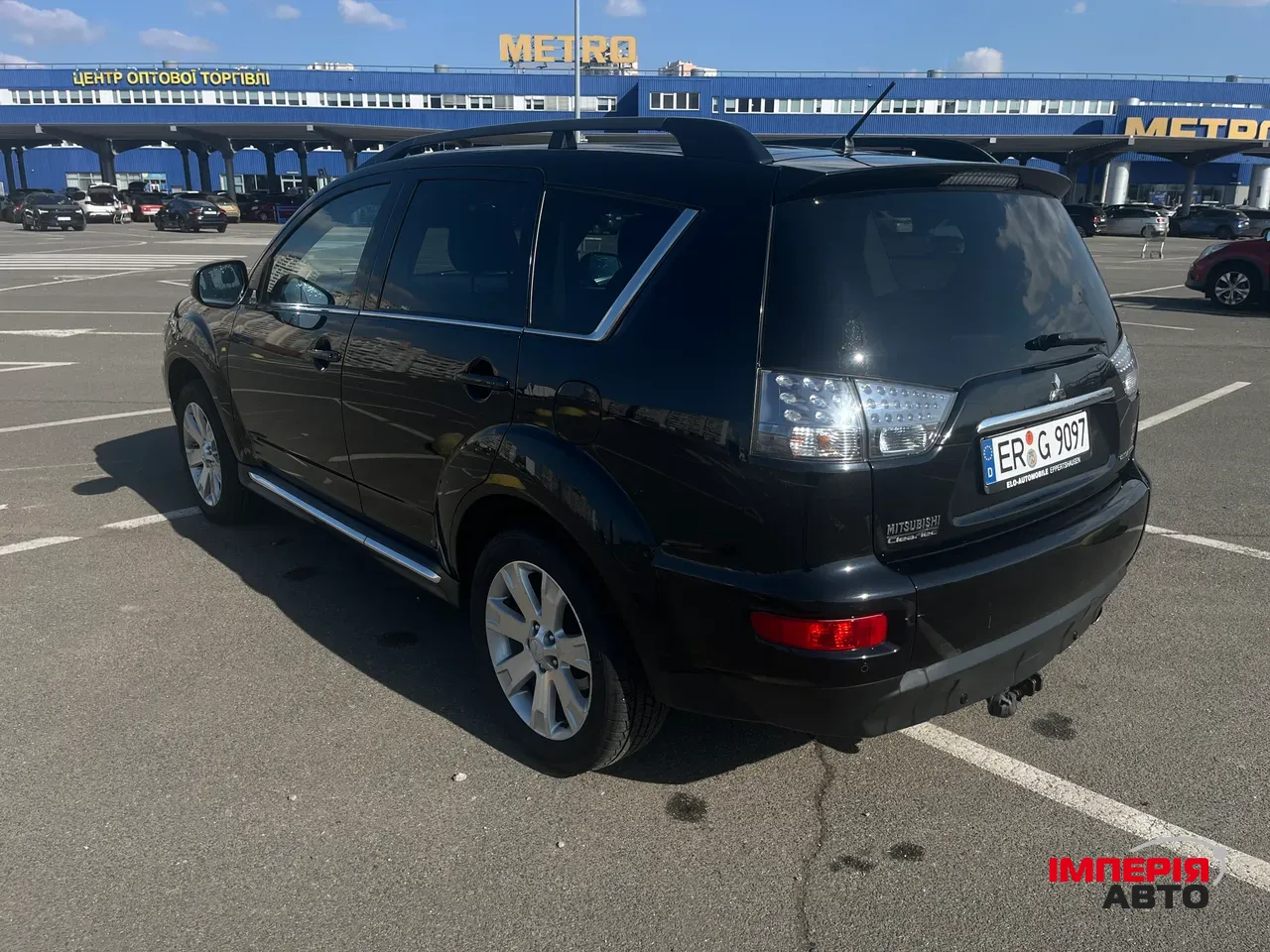 Mitsubishi Outlander - фото 6