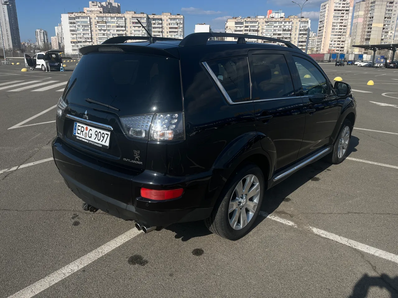 Mitsubishi Outlander - фото 5