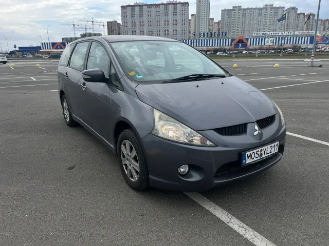Mitsubishi Grandis - фото 2