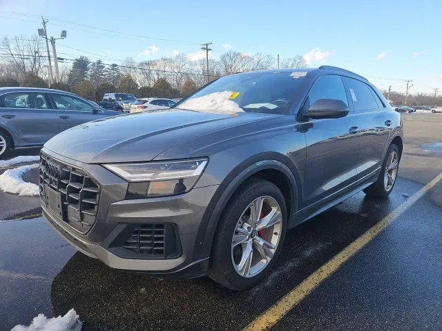 Audi Q8 - фото 1