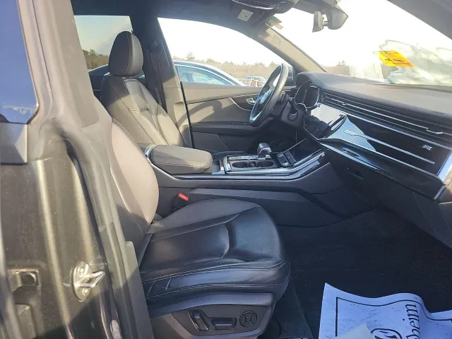 Audi Q8 - фото 4