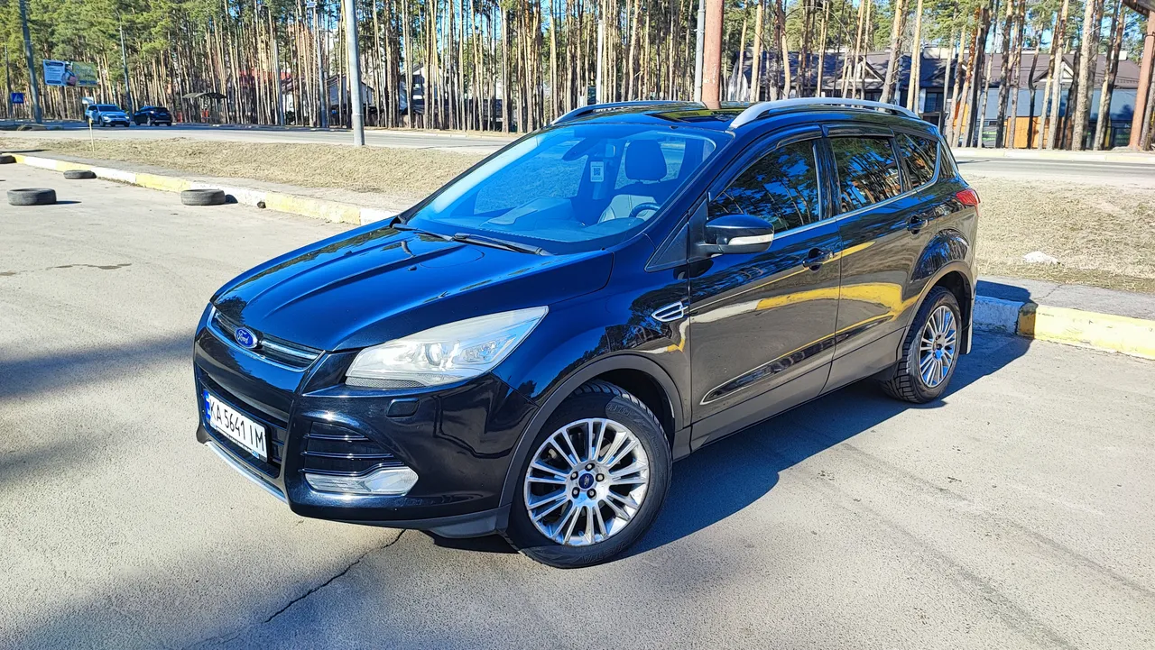 Ford Kuga - фото 1