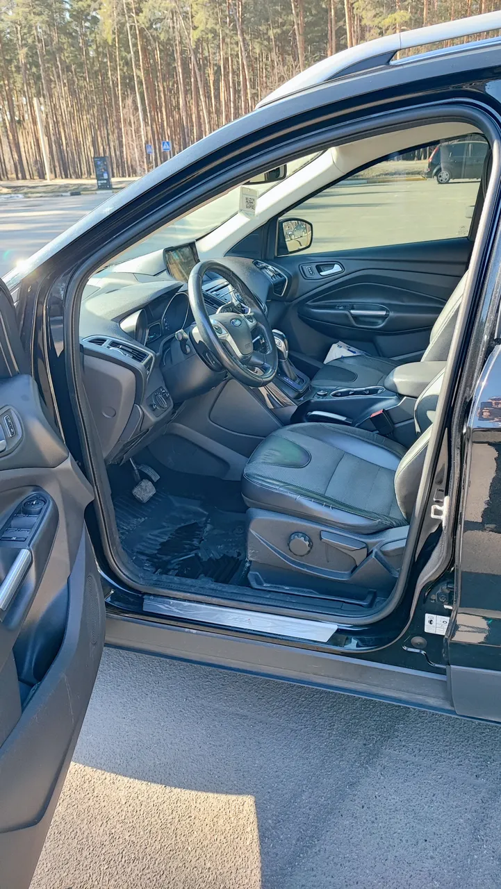 Ford Kuga - фото 7