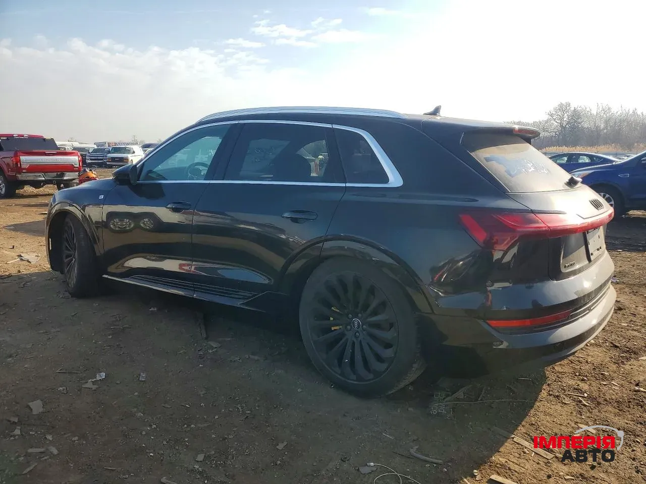 Audi e-tron - фото 4