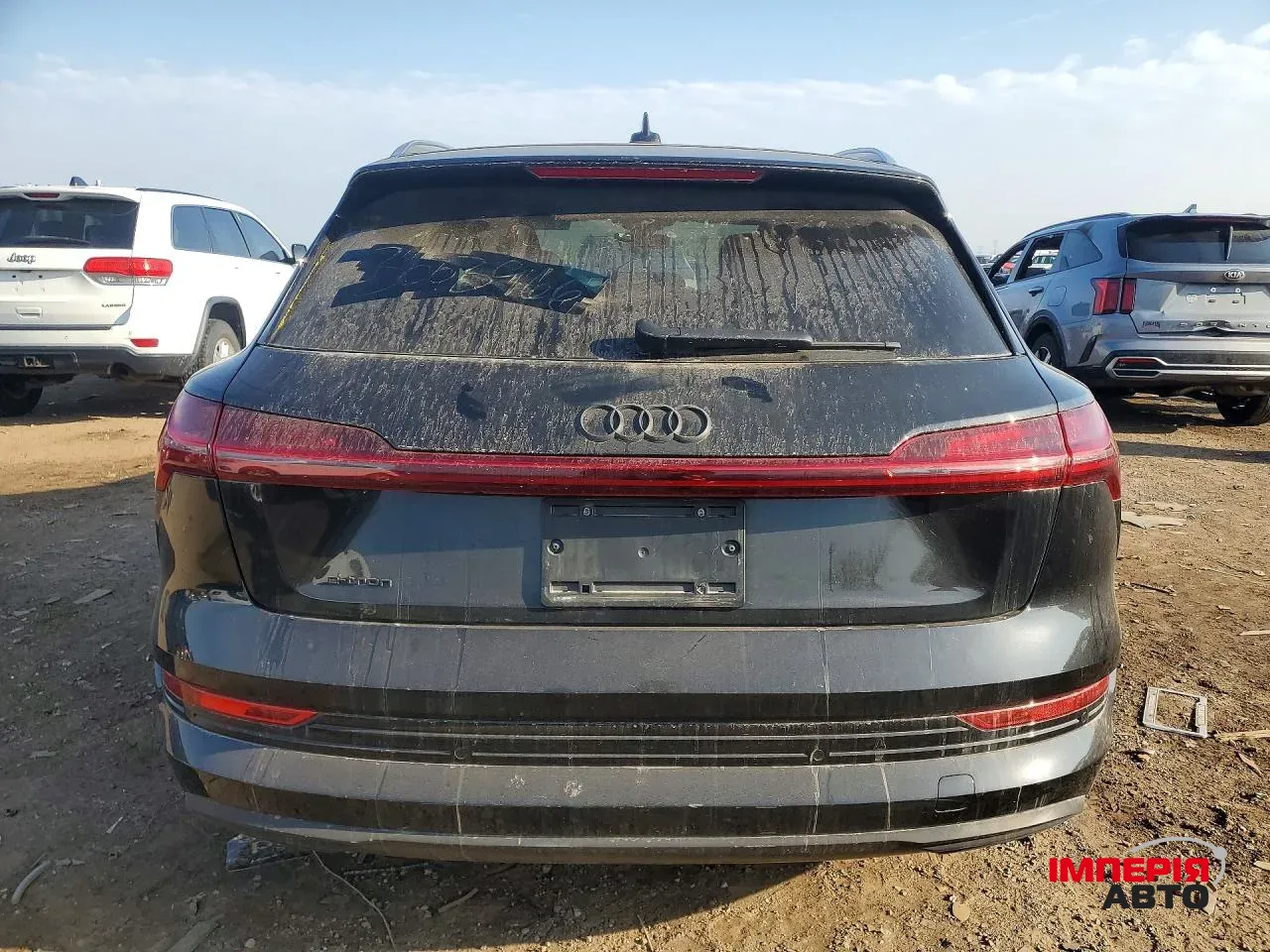 Audi e-tron - фото 5