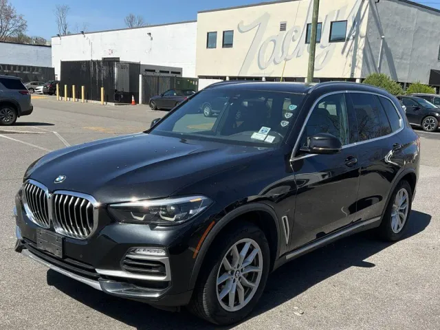 BMW X5 - фото 1