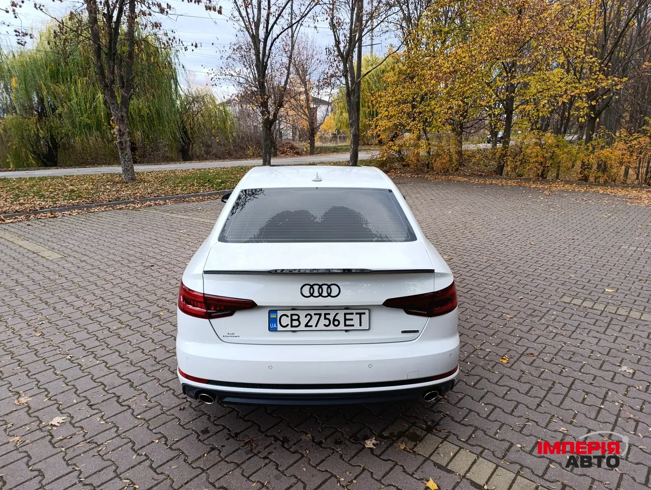 Audi A4 - фото 4