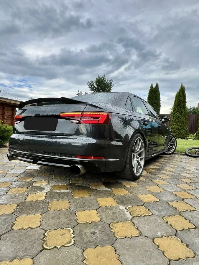 Audi A4 - фото 6