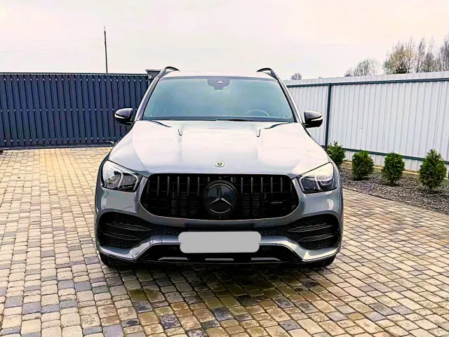 Mercedes-Benz GLE - фото 1