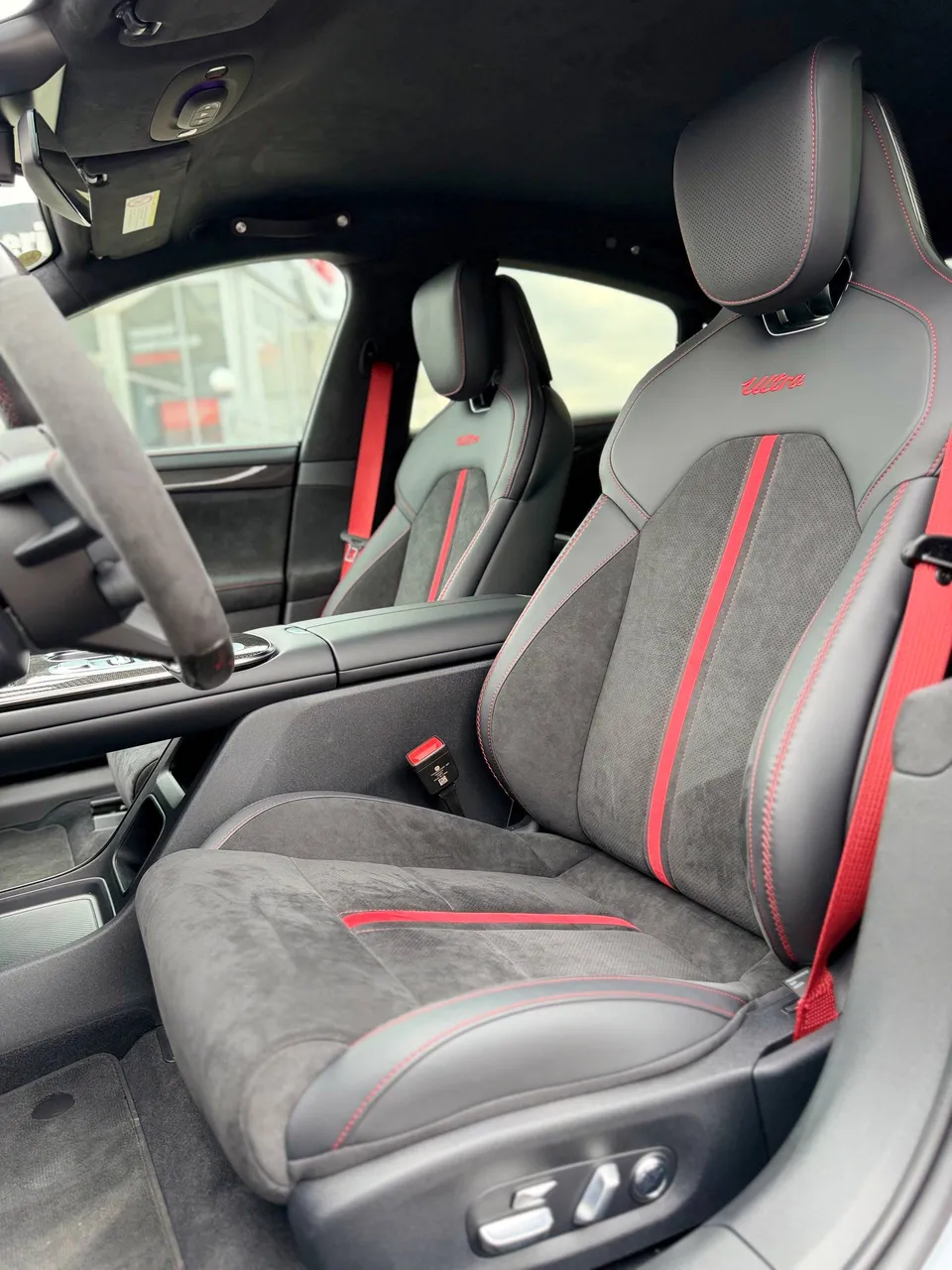 Xiaomi SU7 - фото 12