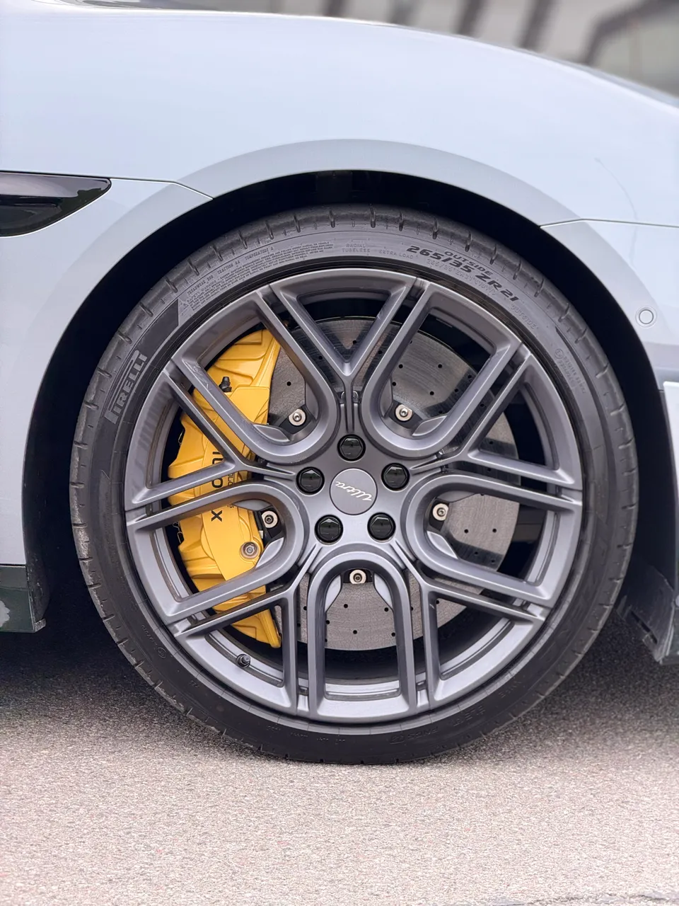 Xiaomi SU7 - фото 15