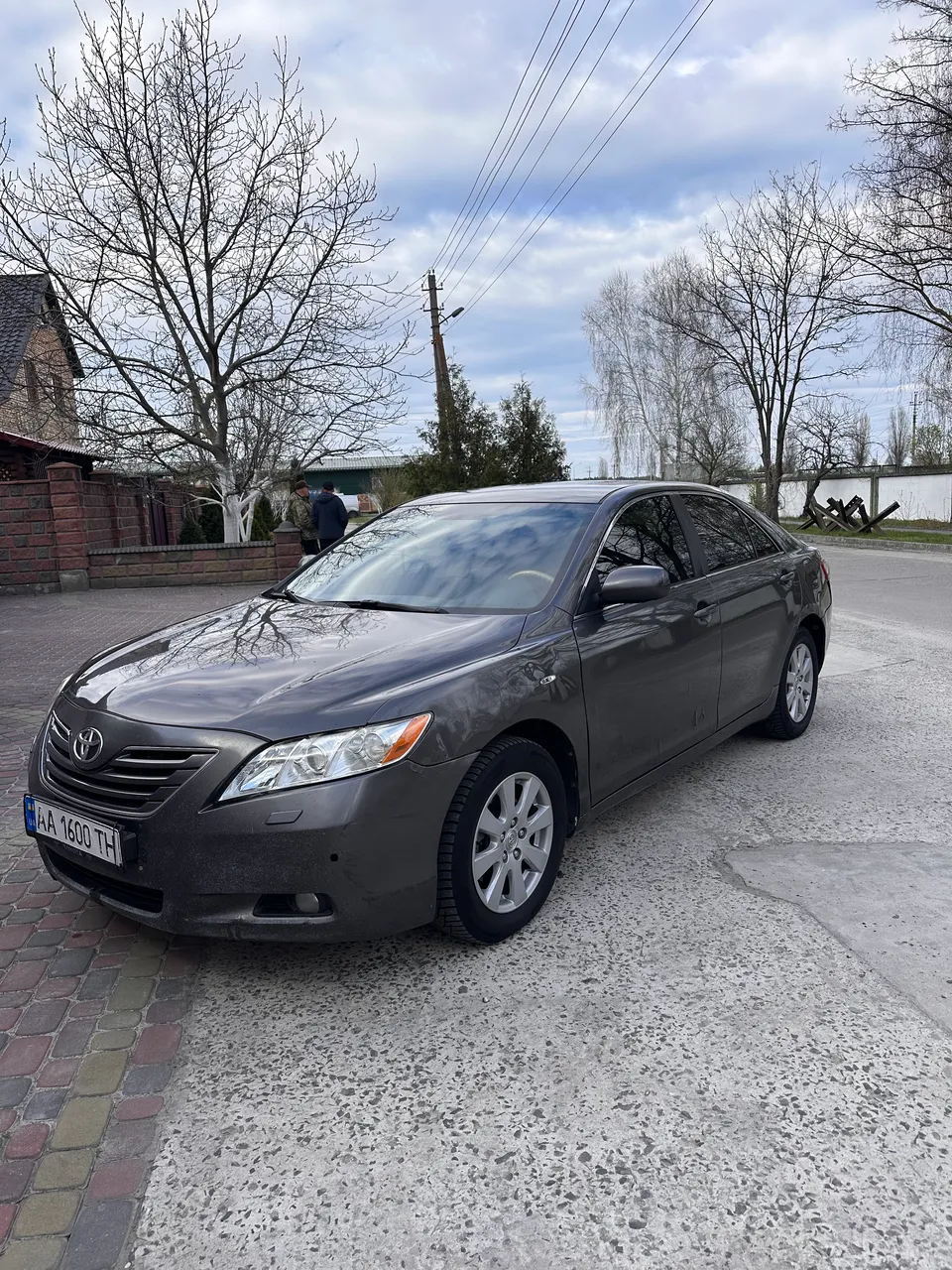 Toyota Camry - фото 2