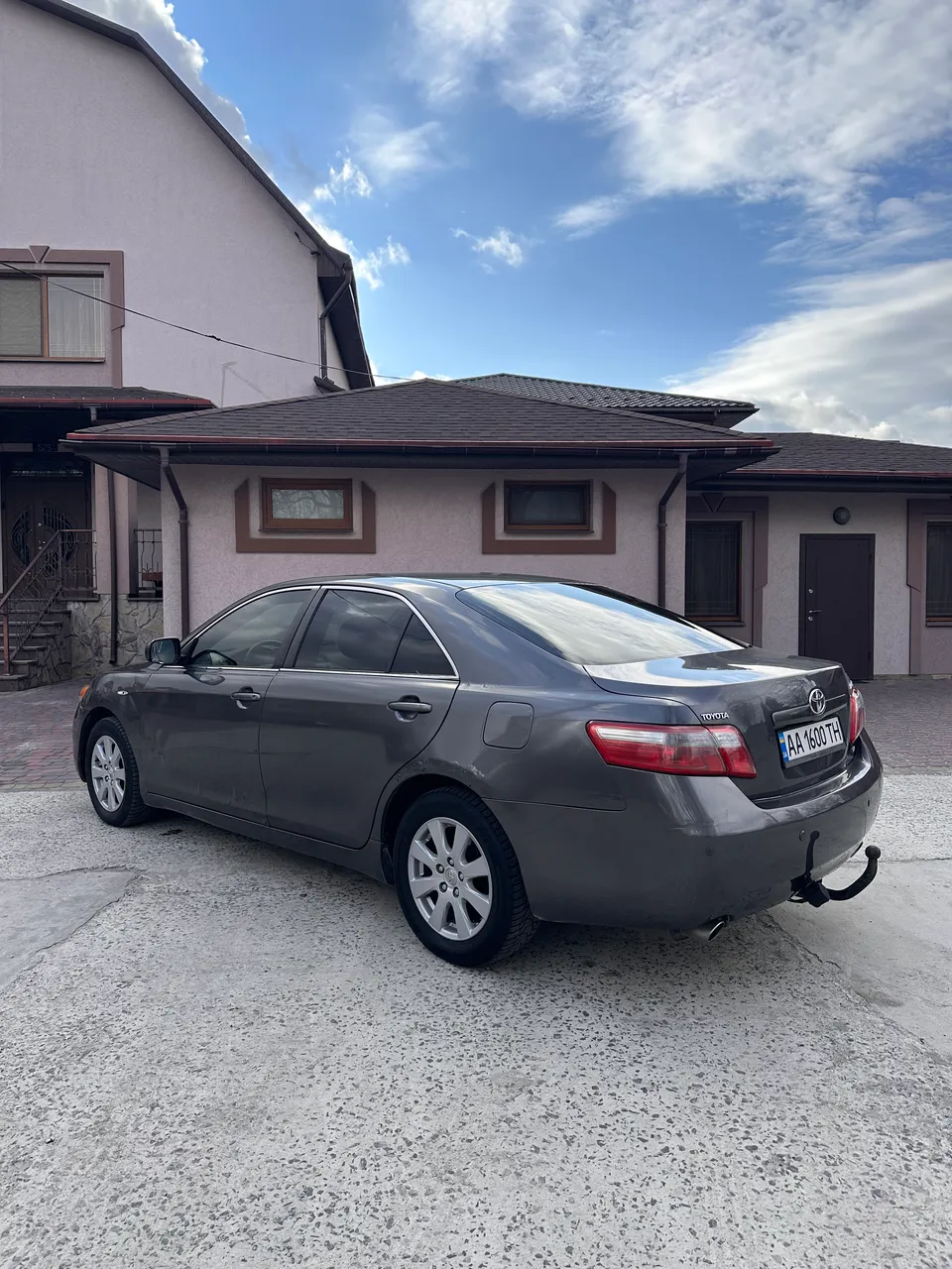 Toyota Camry - фото 3