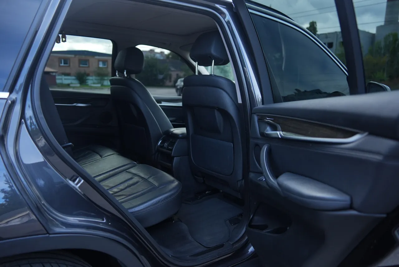 BMW X5 - фото 30