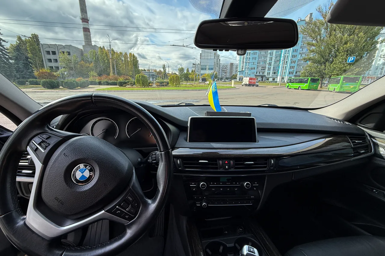 BMW X5 - фото 15