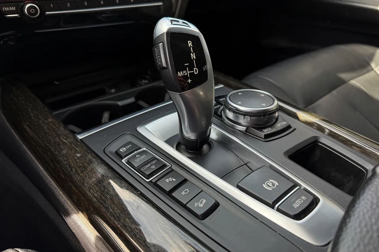 BMW X5 - фото 11