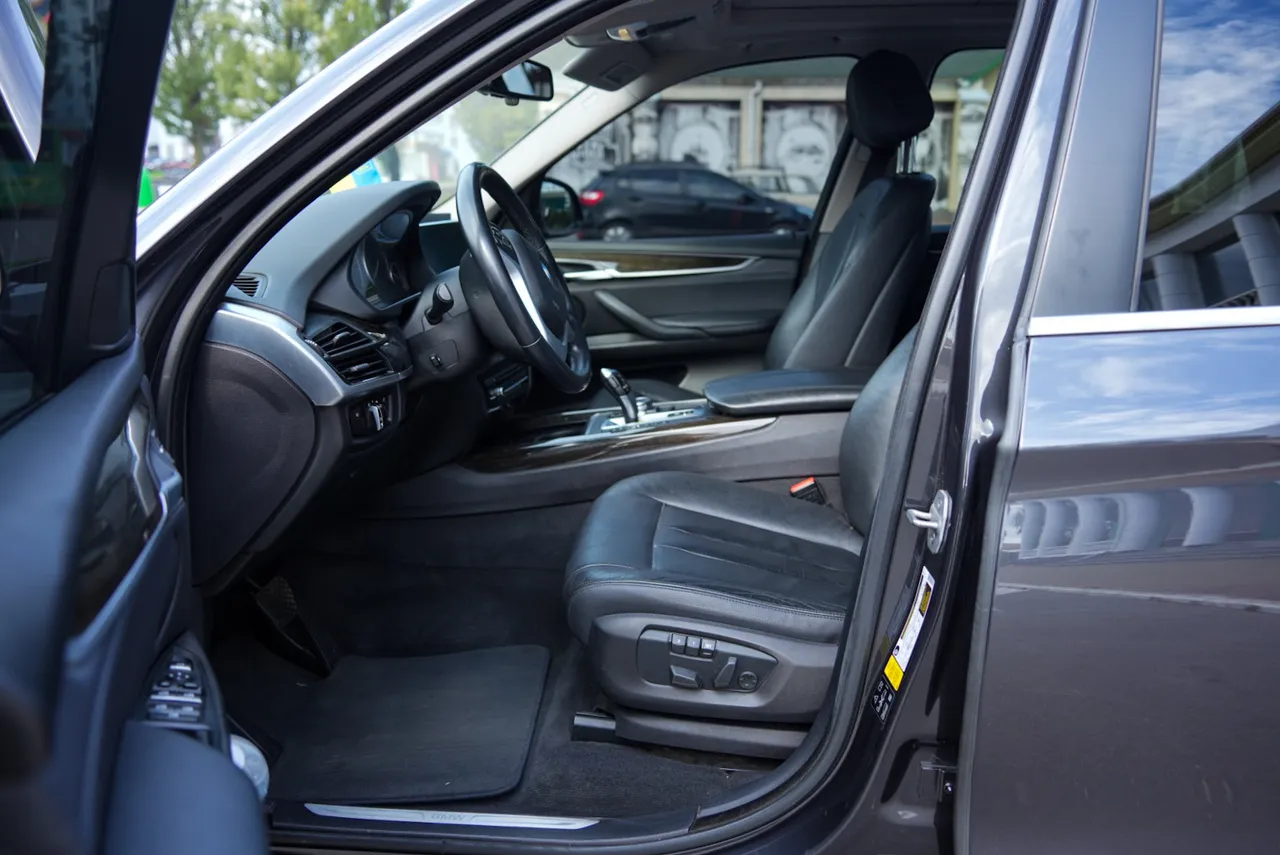 BMW X5 - фото 26