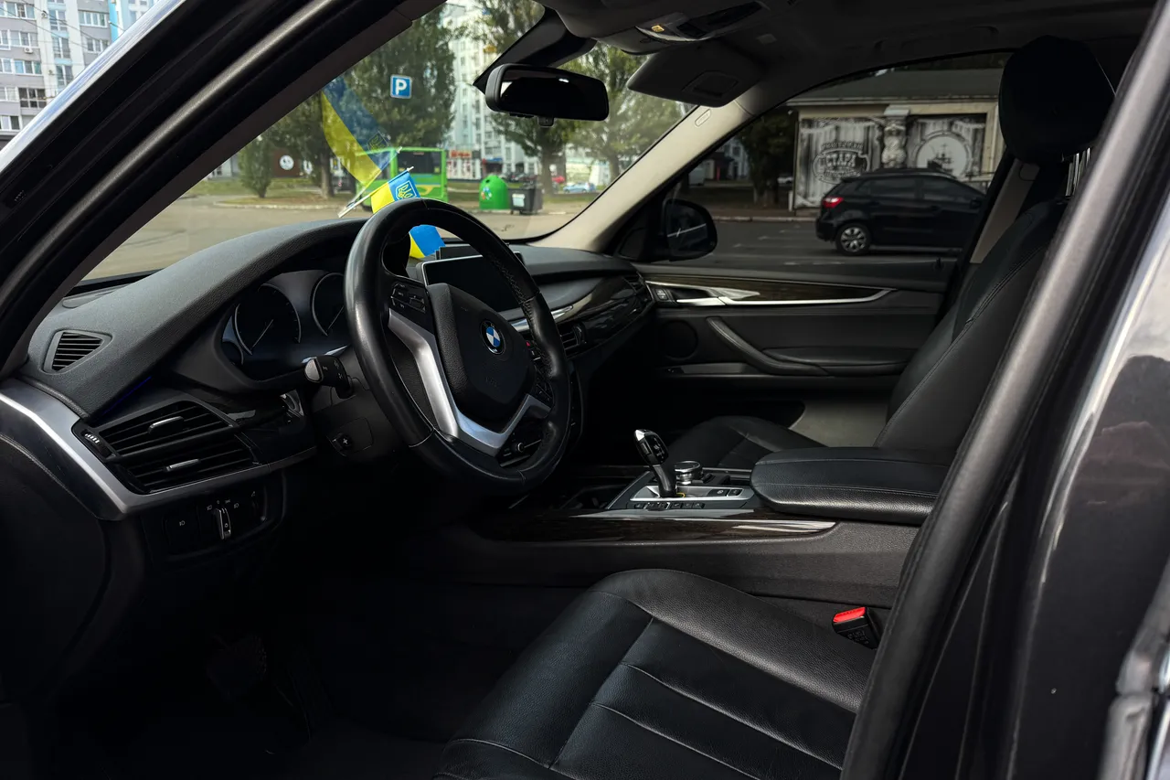 BMW X5 - фото 13