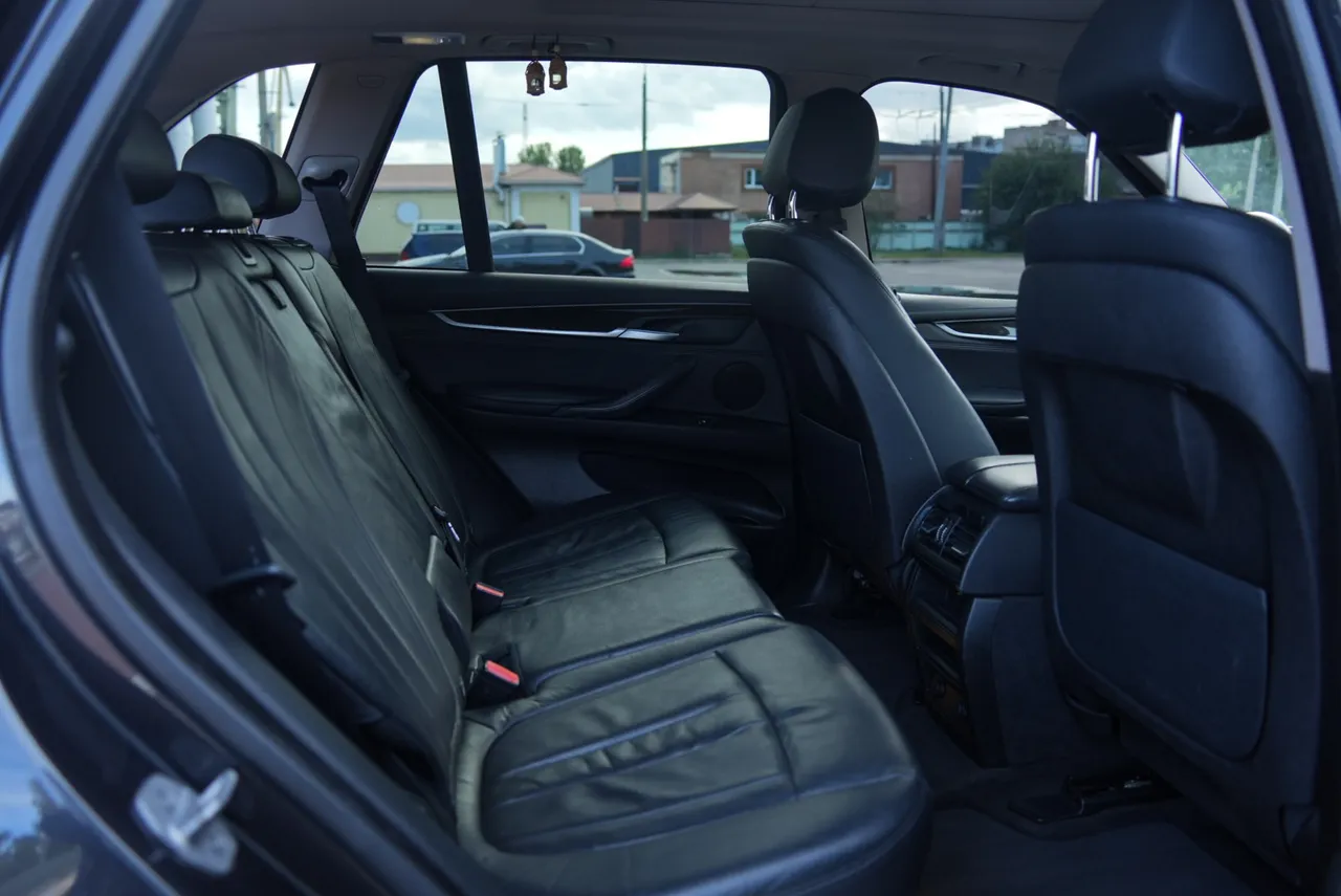 BMW X5 - фото 29
