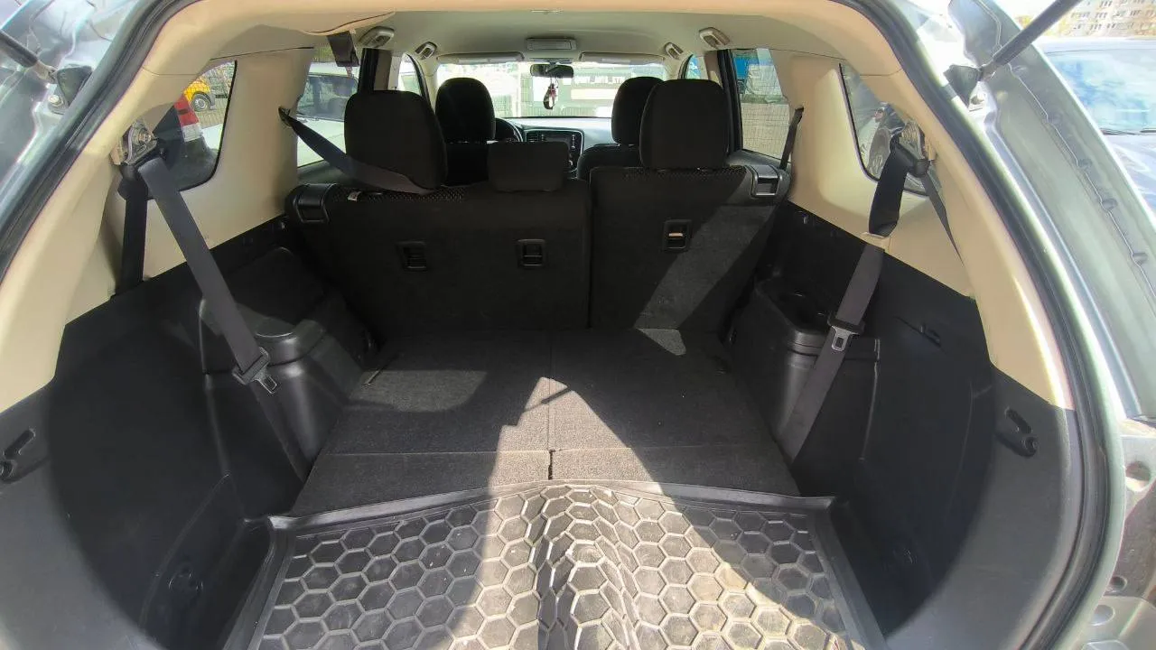 Mitsubishi Outlander - фото 11