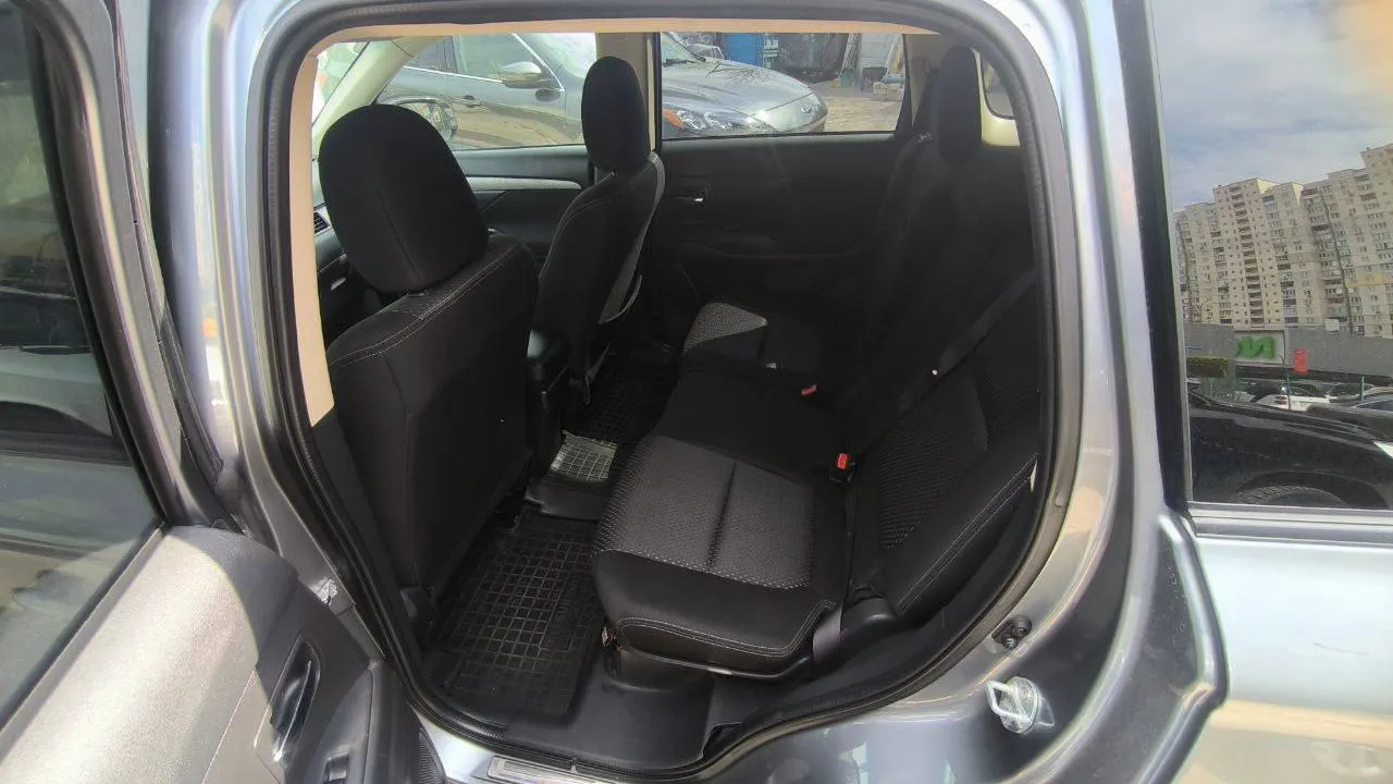 Mitsubishi Outlander - фото 10