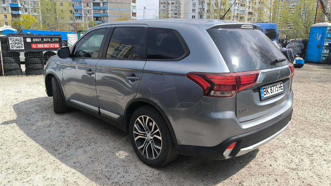 Mitsubishi Outlander - фото 7