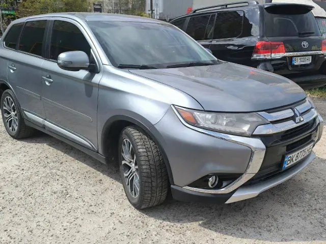 Mitsubishi Outlander - фото 5
