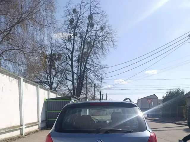 Skoda Fabia - фото 3