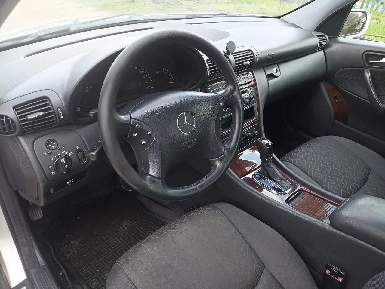 Mercedes-Benz C-Класс - фото 5