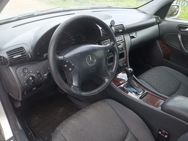 Mercedes-Benz C-Класс - фото 5