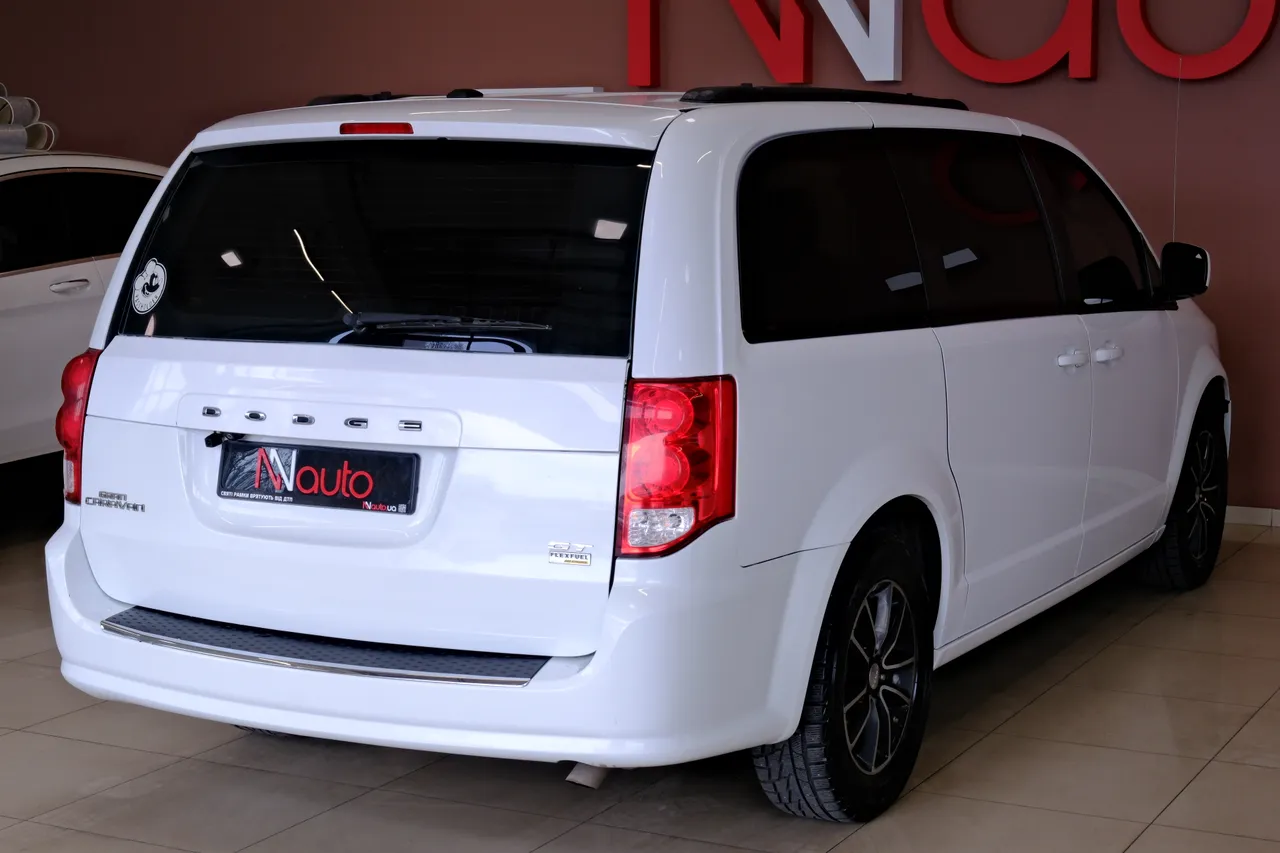 Dodge Caravan - фото 5
