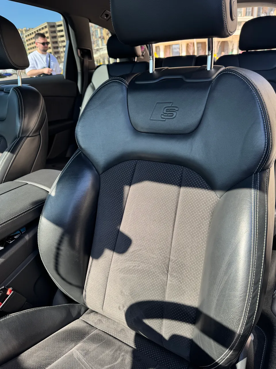 Audi Q7 - фото 31