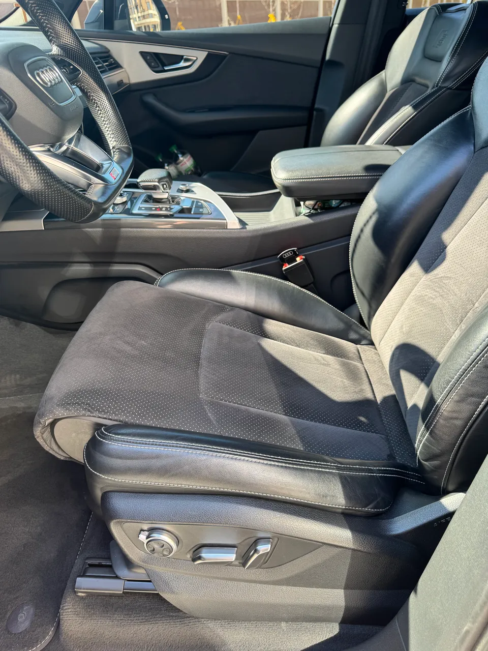 Audi Q7 - фото 19