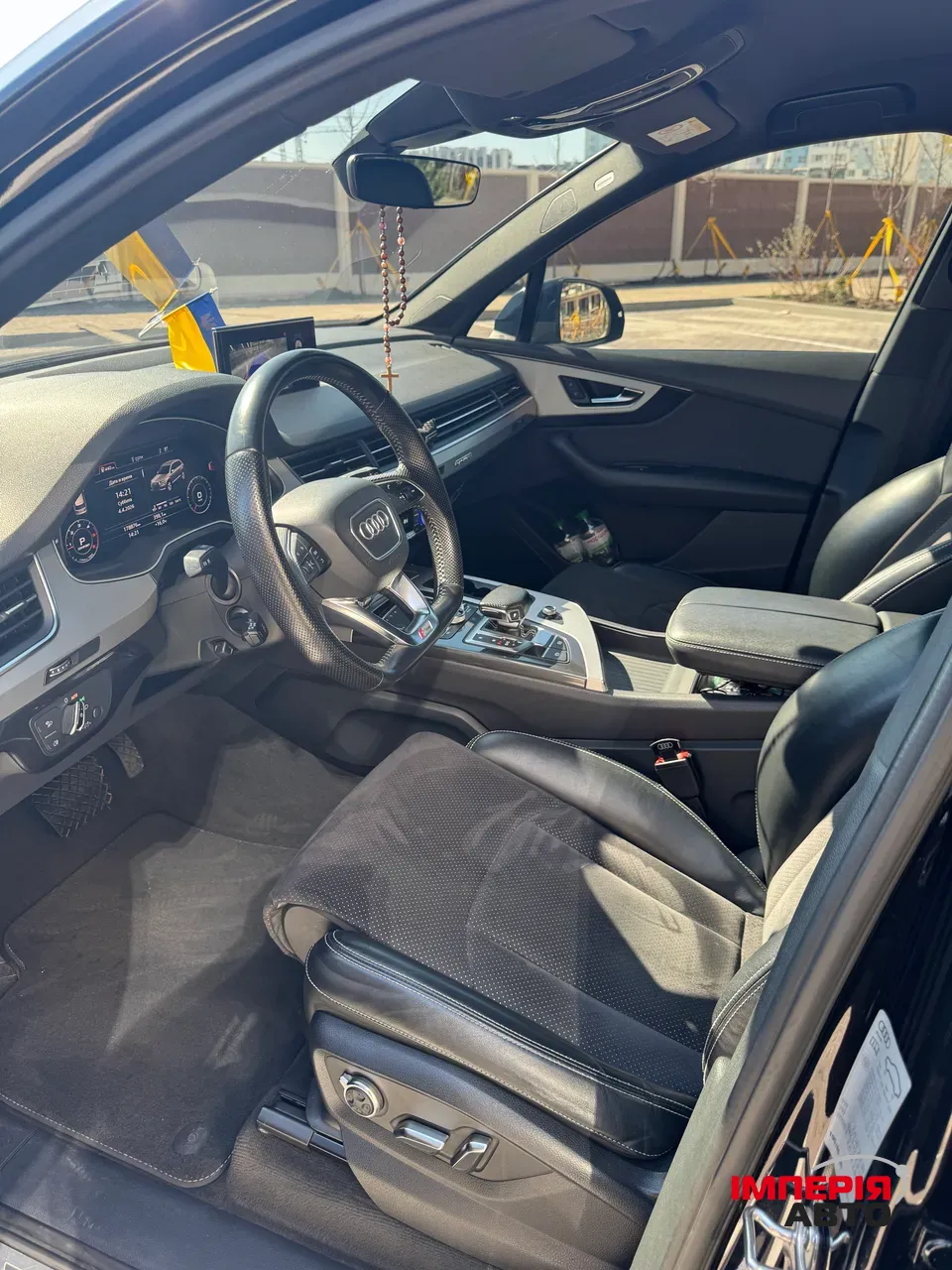 Audi Q7 - фото 16