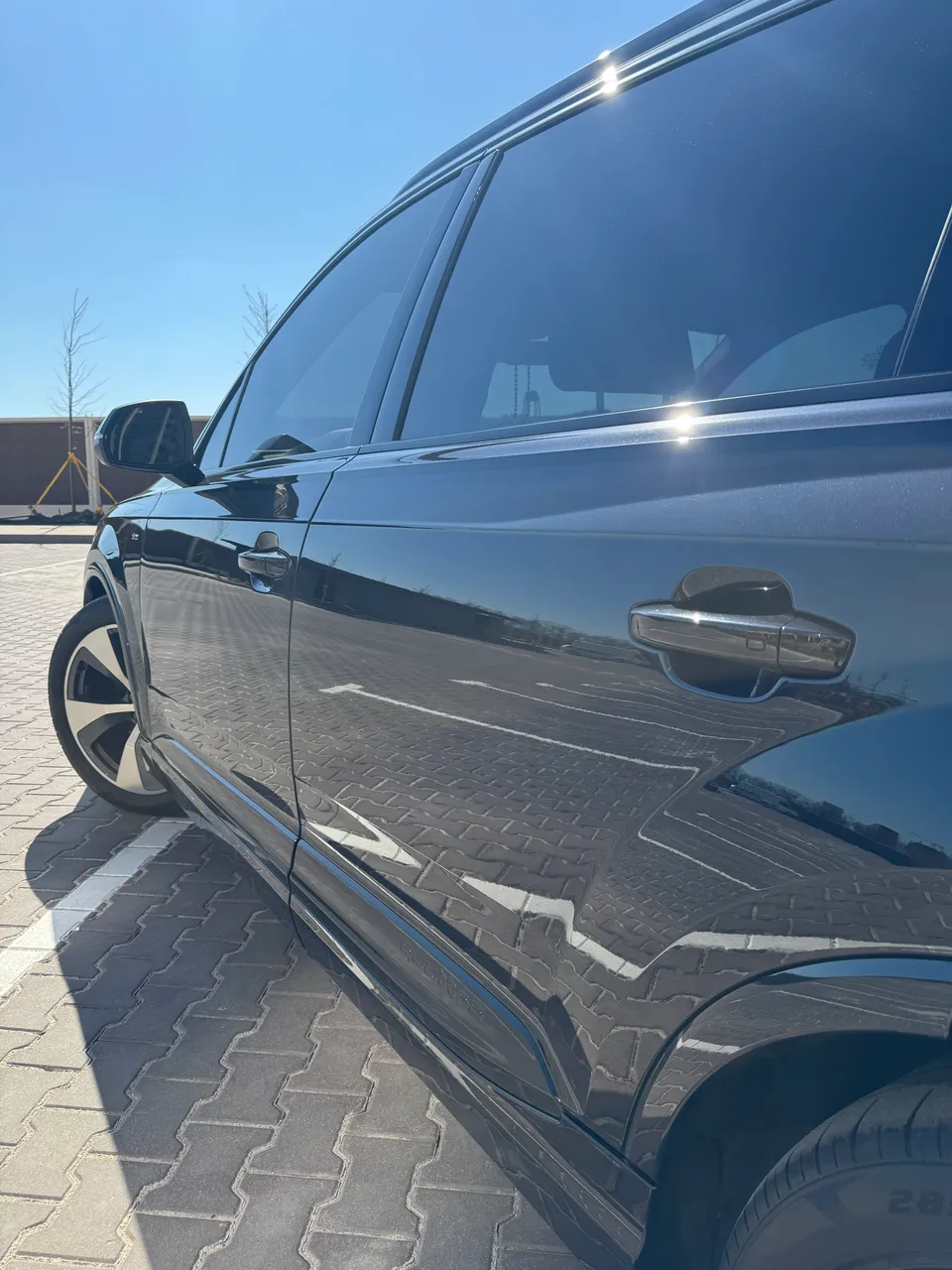 Audi Q7 - фото 13