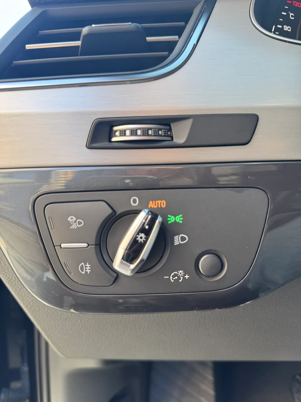 Audi Q7 - фото 35