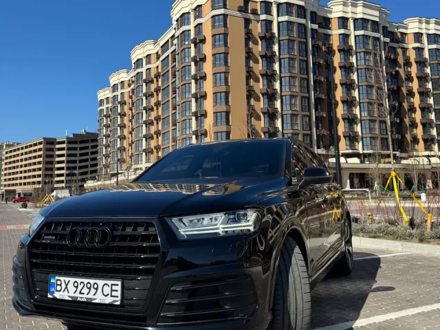 Audi Q7 - фото 3